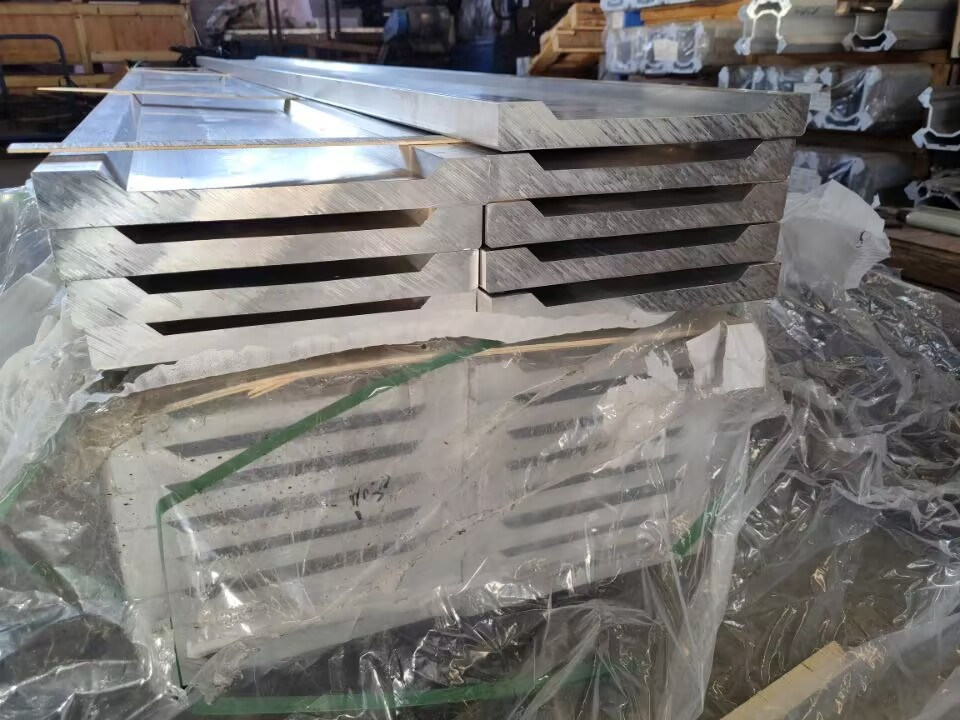 35mm Thickness Atlas Cradle Plate 280mm Wide Aluminium Extruded Profiles